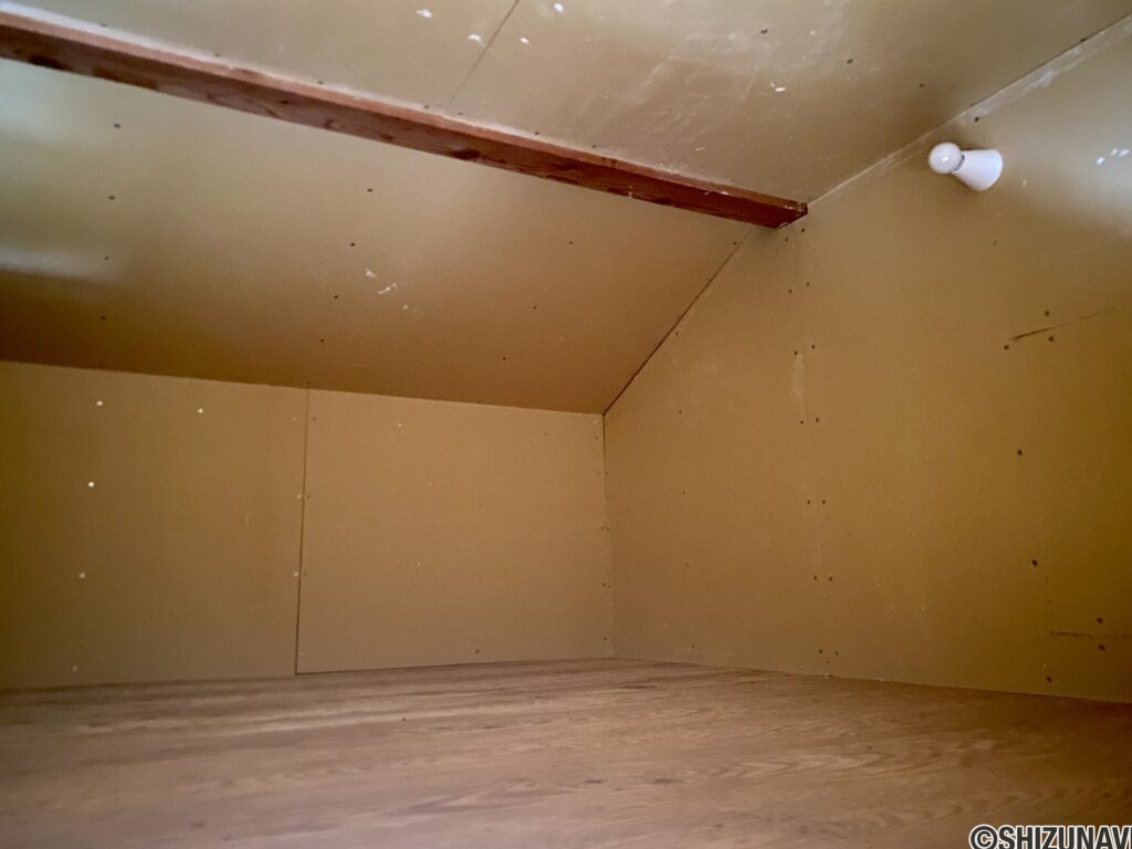 小屋裏収納部分です。