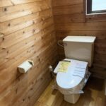 ２階　トイレ　便座交換（新品）