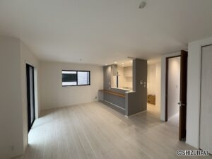 清水区桜橋町 Ａ棟リビング～キッチン