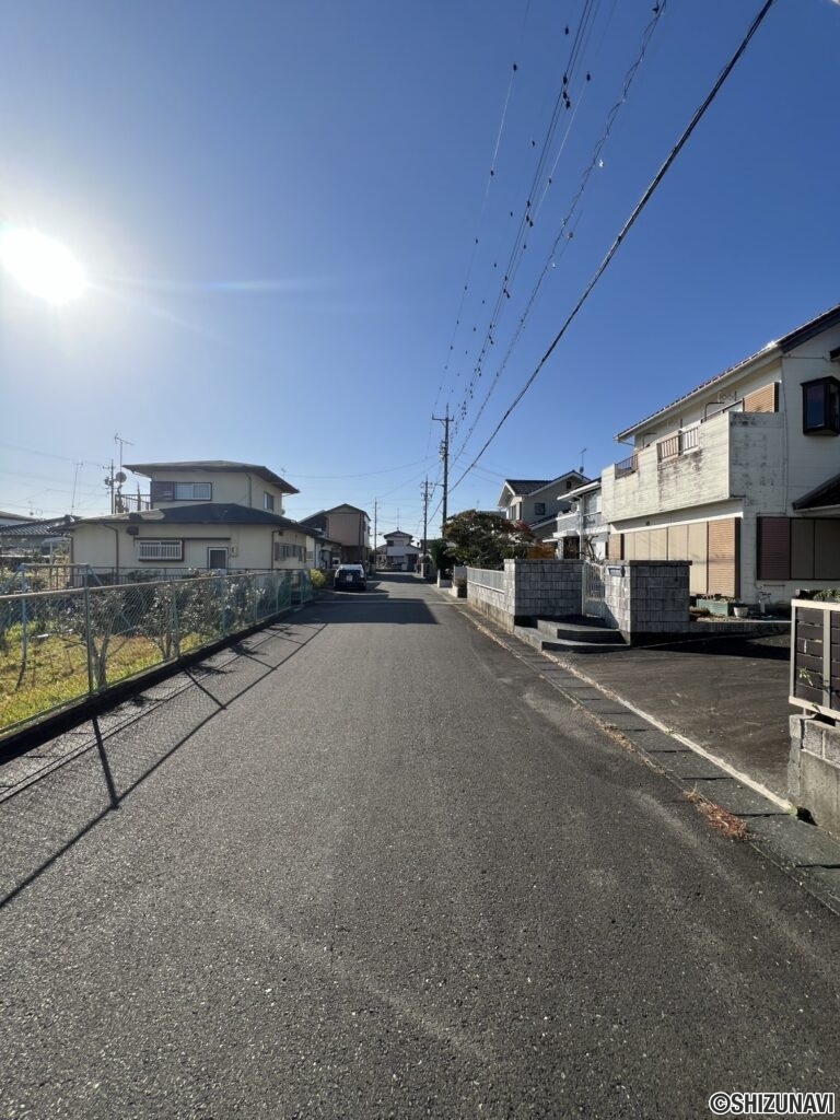 【前面道路（西側）】