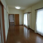 洋室12.7帖