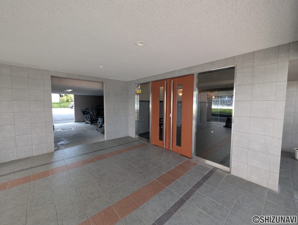 マンション入口です。