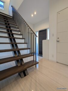 静岡市 葵区新間232-34 玄関