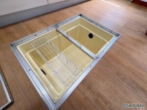 岩本「床下収納」新品交換済みです