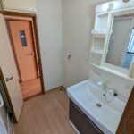 洗面も平成24年に交換済み。