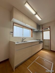 岩本「システムキッチン」新品交換済みです