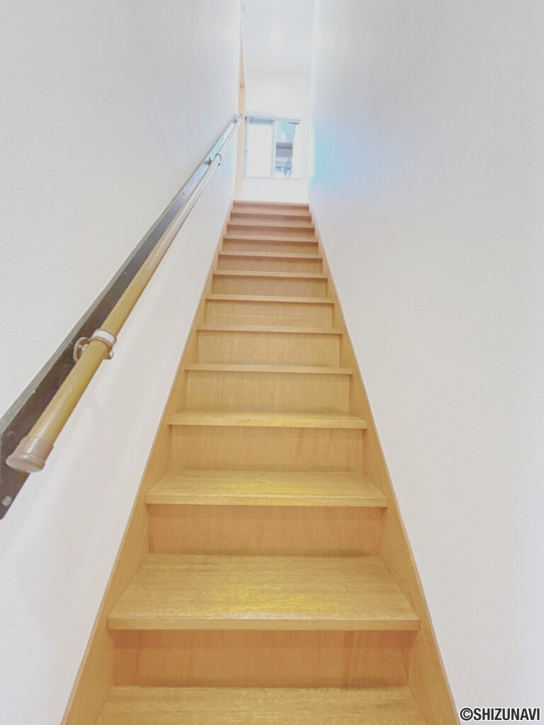 横割【リフォーム後階段】