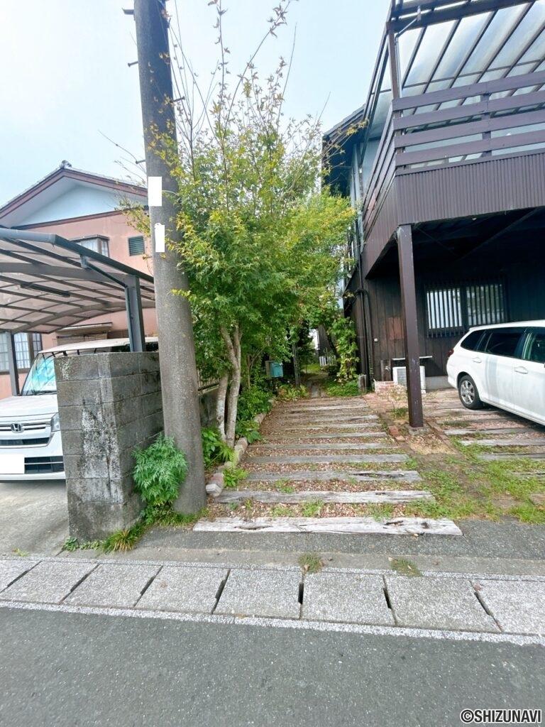 【駐車場、アプローチ】