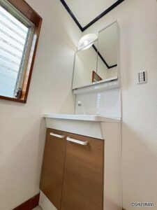 岩本「洗面台」新品交換済みです