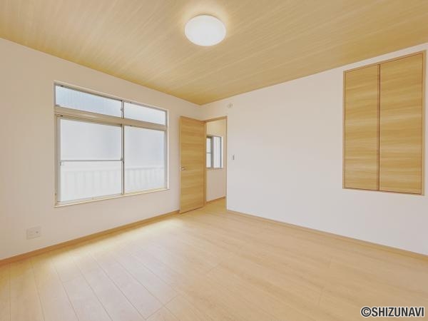 横割【リフォーム後2階洋室8帖】