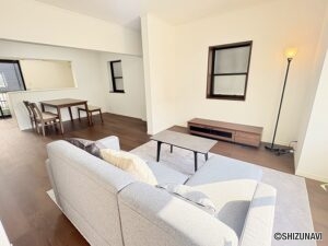 リプライス　焼津市本町　リビングダイニング