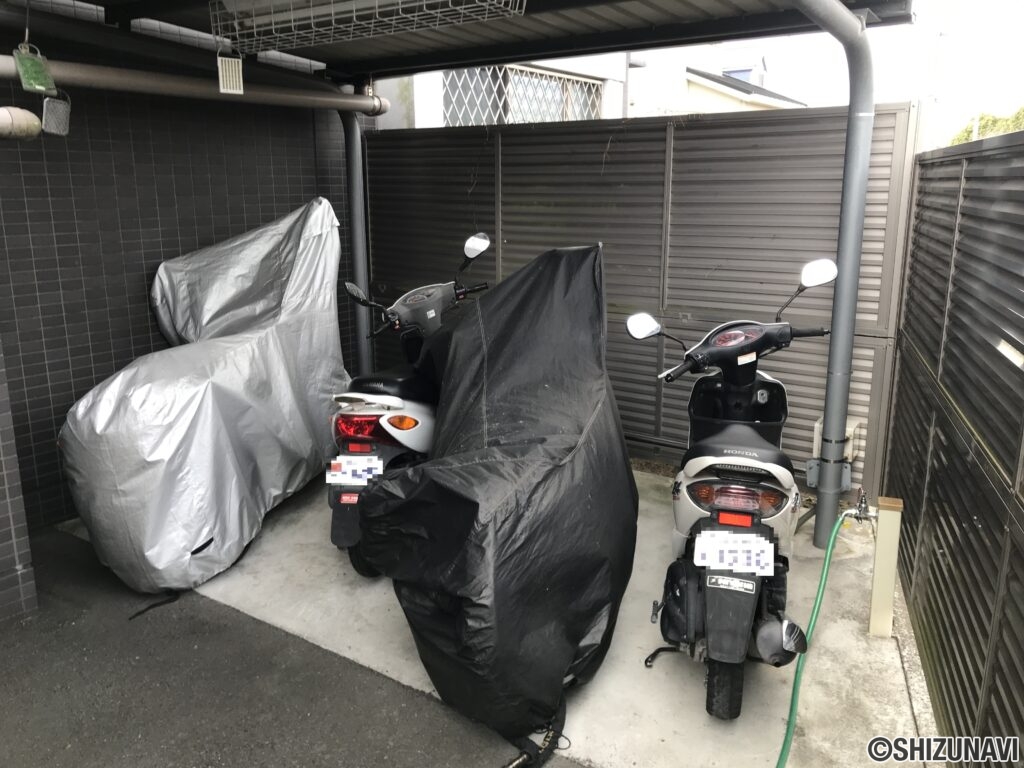バイク置き場①