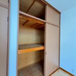 岩本2階洋室「収納1」