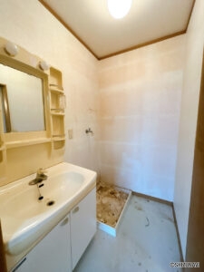 【１階洗面所】