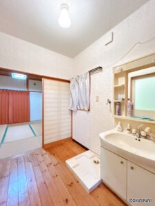 【一階洗面所】