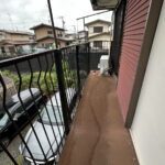 【リフォーム前／バルコニー】バルコニーは塗装と柵の補修・補強を行う予定です。