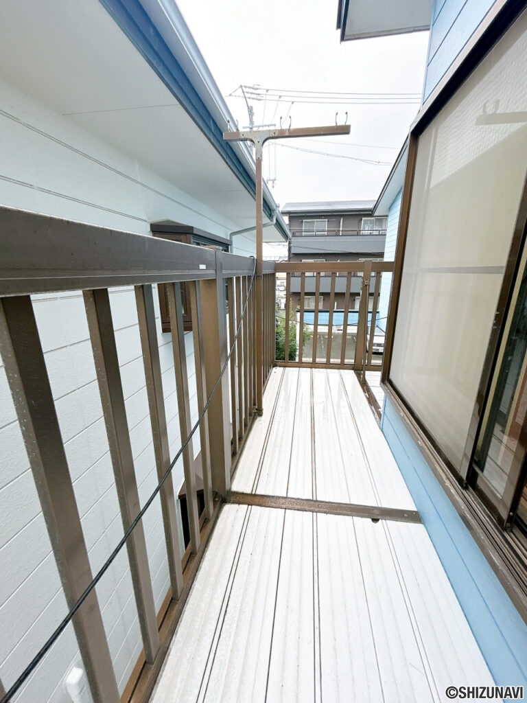 【バルコニー】