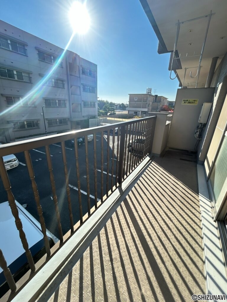 【バルコニー】