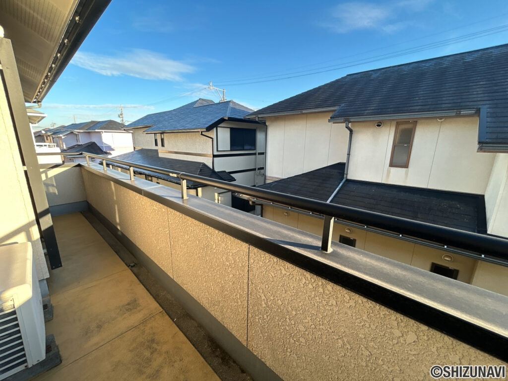【バルコニー】