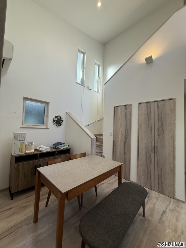 安松町中古住宅　築8年　駐車場3台可能　オール電化の3LDKの画像