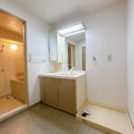 【洗面所】洗面所には洗濯機置き場もございます。