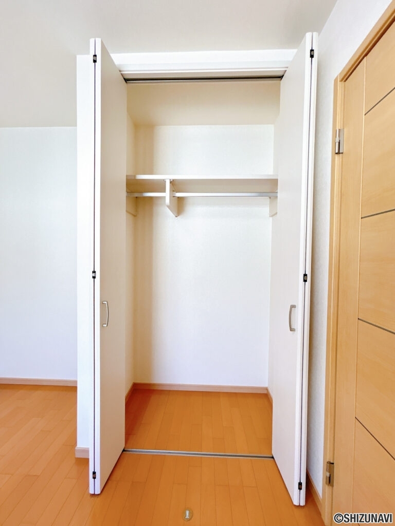 【2階洋室（1）収納】