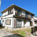 【リフォーム前／外観】外壁・屋根塗装を行います。