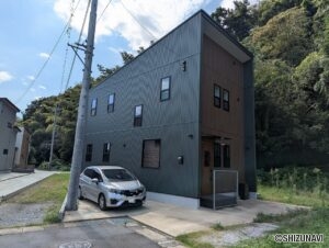 裾野市富沢　中古住宅　2023年築　国道246号線裾野バイパスへのアクセス良好　の物件画像