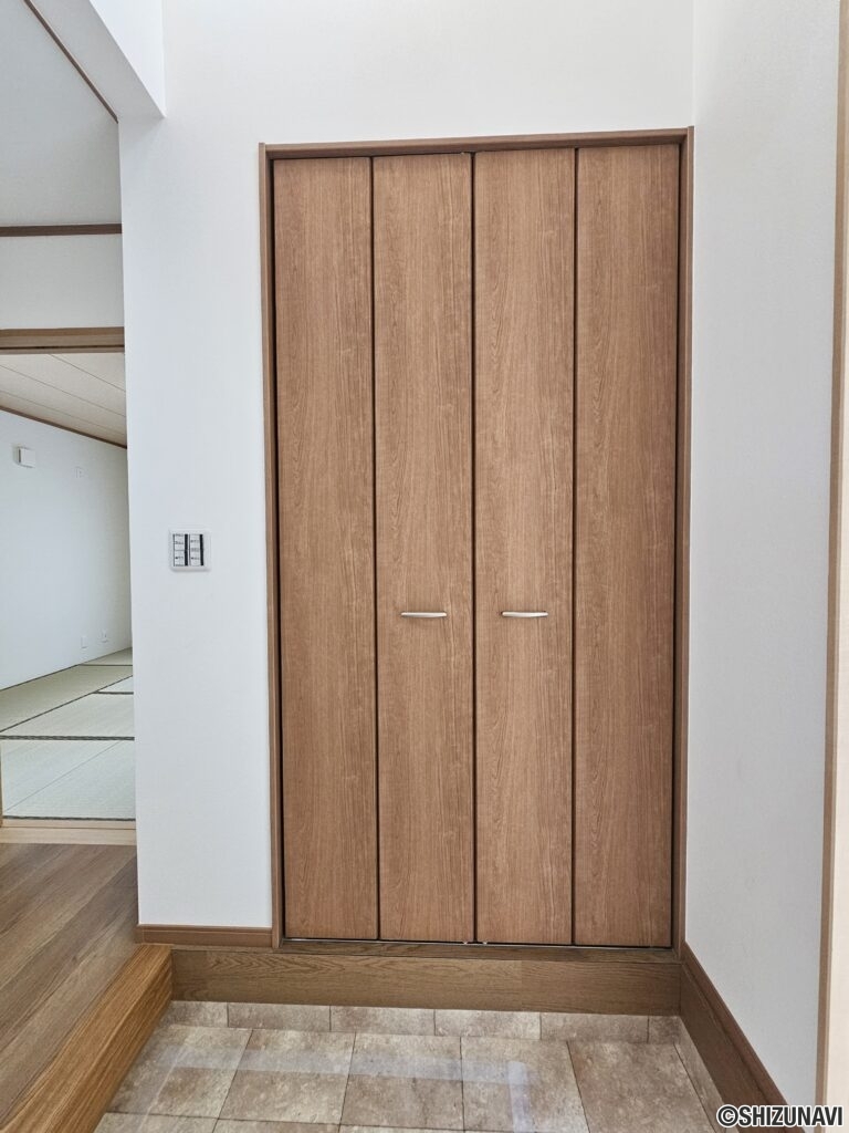 シューズボックス