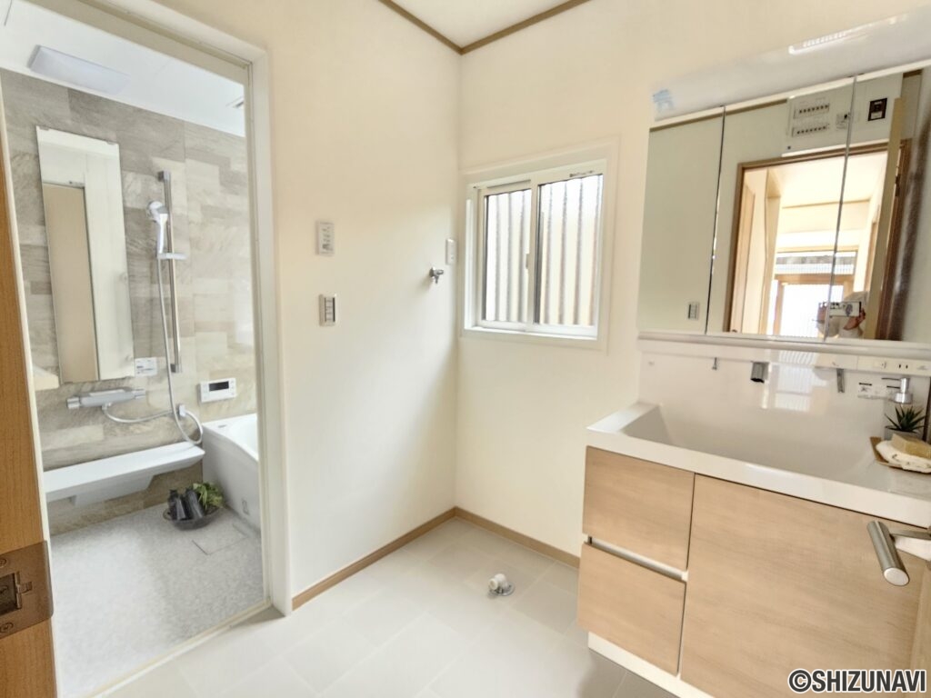 洗面所、お風呂場