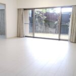 エンブルヒルズ東源台　209号　専用庭付き角部屋の画像