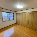 1階洋室です。収納が豊富にあります。