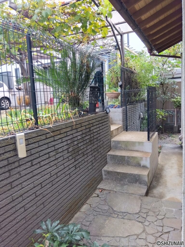 三島市三恵台　中古住宅　外観