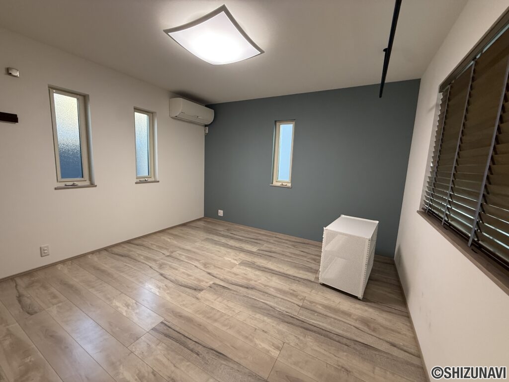 安松町中古住宅　築8年　駐車場3台可能　オール電化の3LDKの画像