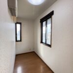 書斎です。主寝室とつながっており、一人の時間を楽しみたい方におすすめです。