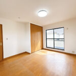 【リフォーム済み/2階洋室（1）7帖】