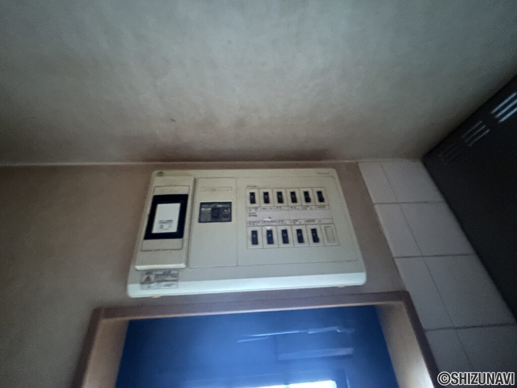 【ブレーカー】