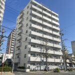 マンション外観になります。南向きマンションですので、日当たり良好です！