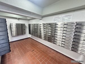 エントランスポストでございます。