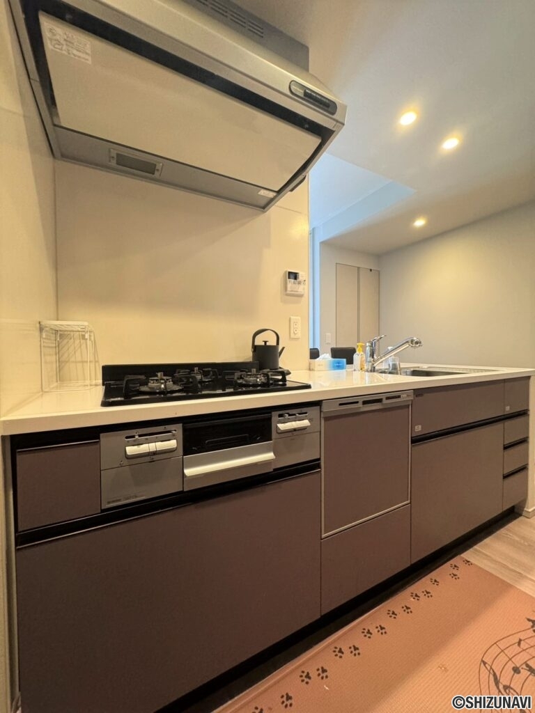 キッチンはカウンタータイプです♪