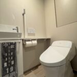 トイレは人気のタンクレスタイプです♪