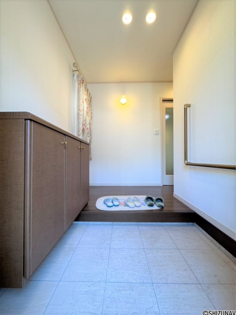 玄関も使い勝手のよいレイアウトです♪