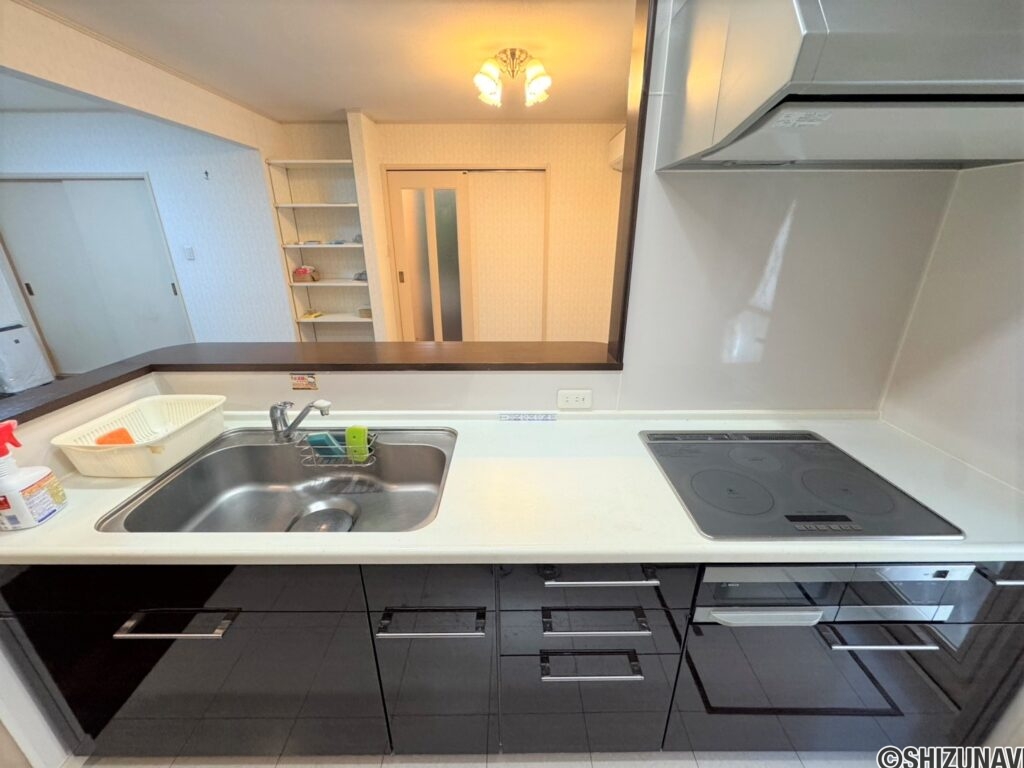 コンロはIH3口タイプ♪