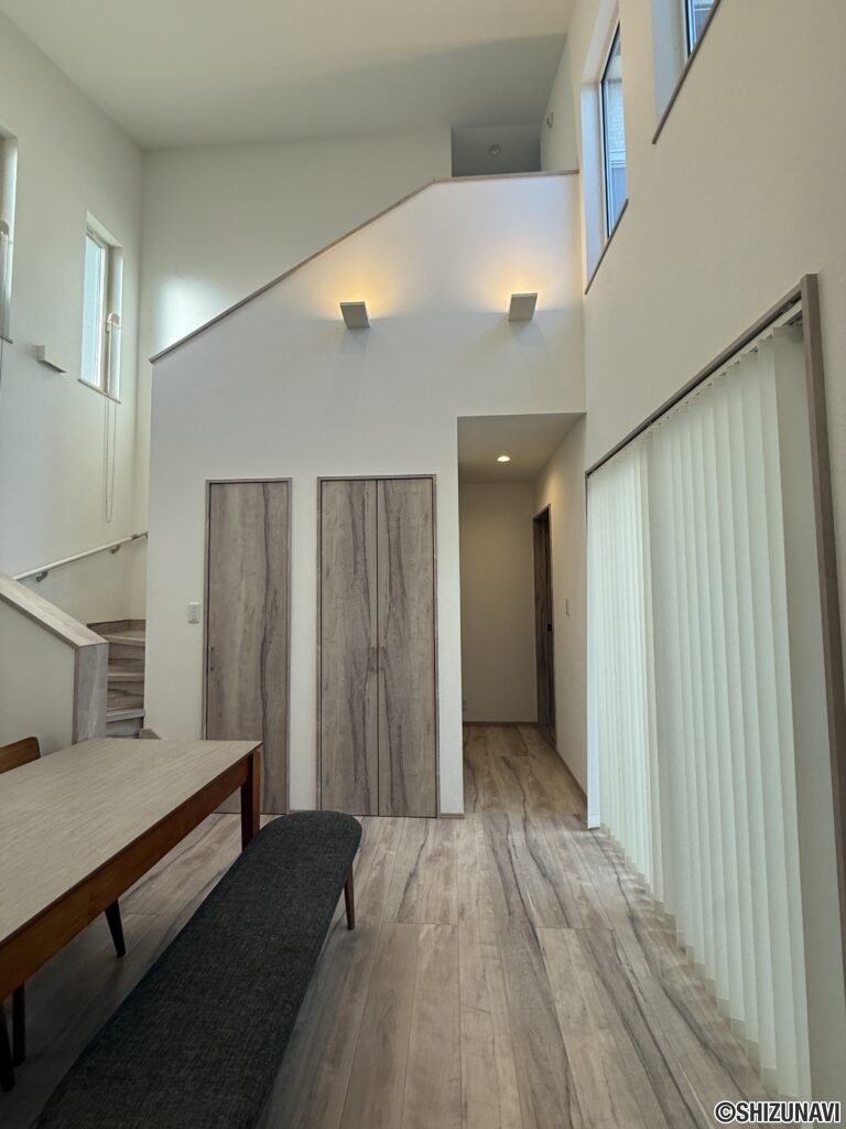 安松町中古住宅　築8年　駐車場3台可能　オール電化の3LDKの画像