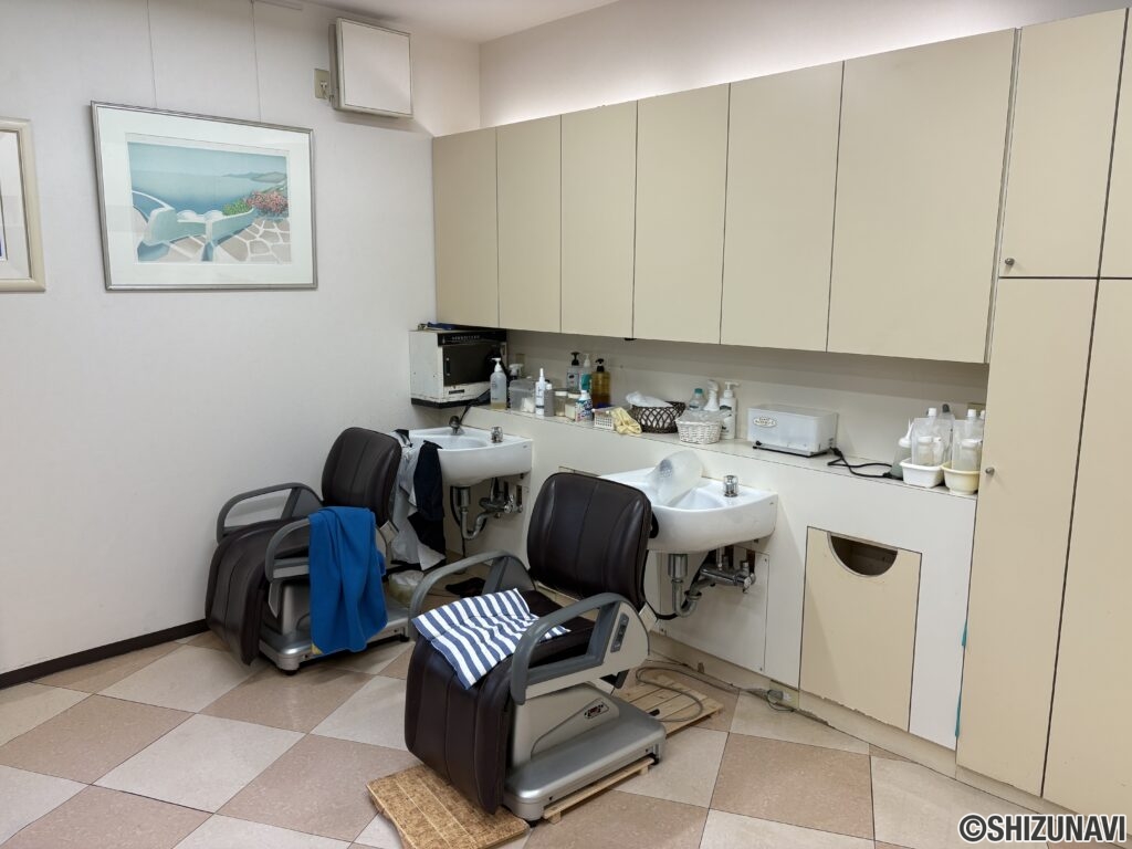 1階 美容室 洗面台