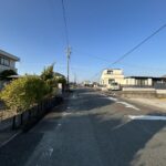 【東側前面道路】