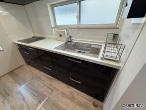 安松町中古住宅　築8年　駐車場3台可能　オール電化の3LDKの画像