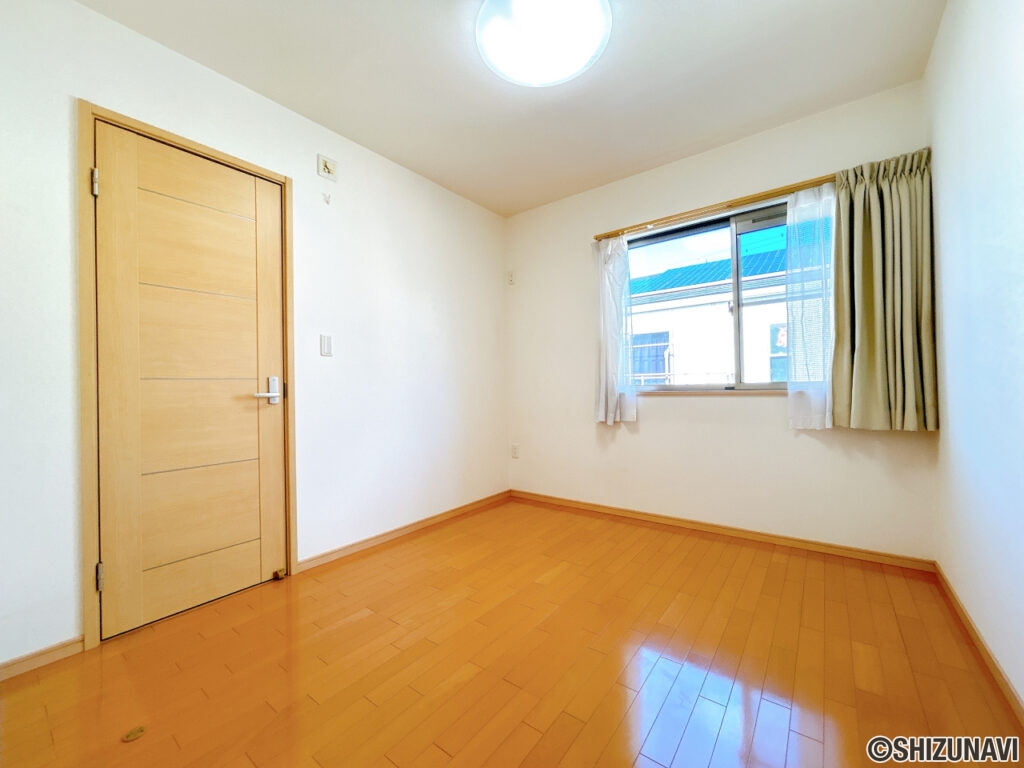 【2階洋室（1）5.4帖】