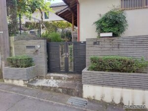 三島市三恵台　中古住宅　外観