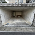 【堀車庫】開口の高さは約1.9mです。